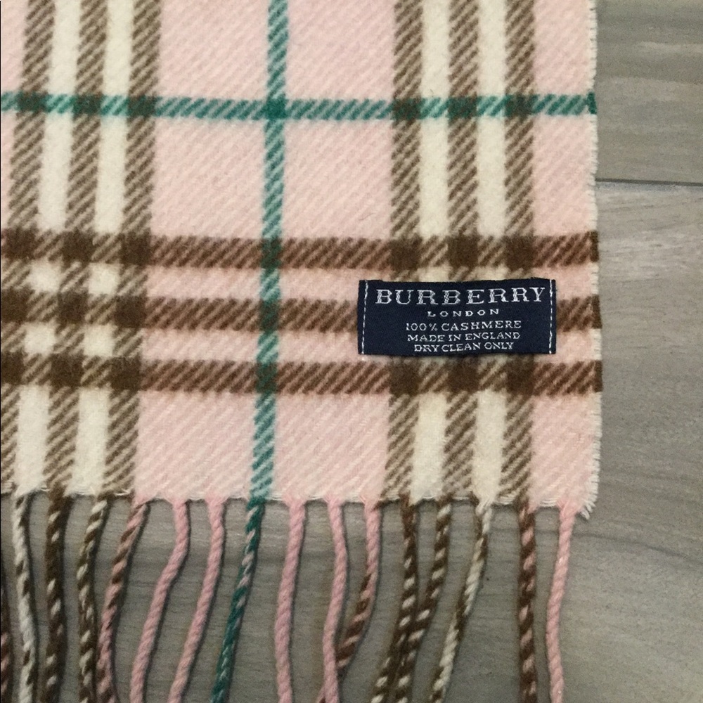 BURBERRY VINTAGE 100% CASHMERE NOVA CHECK FRINGE SCARF - Picture 2 of 5